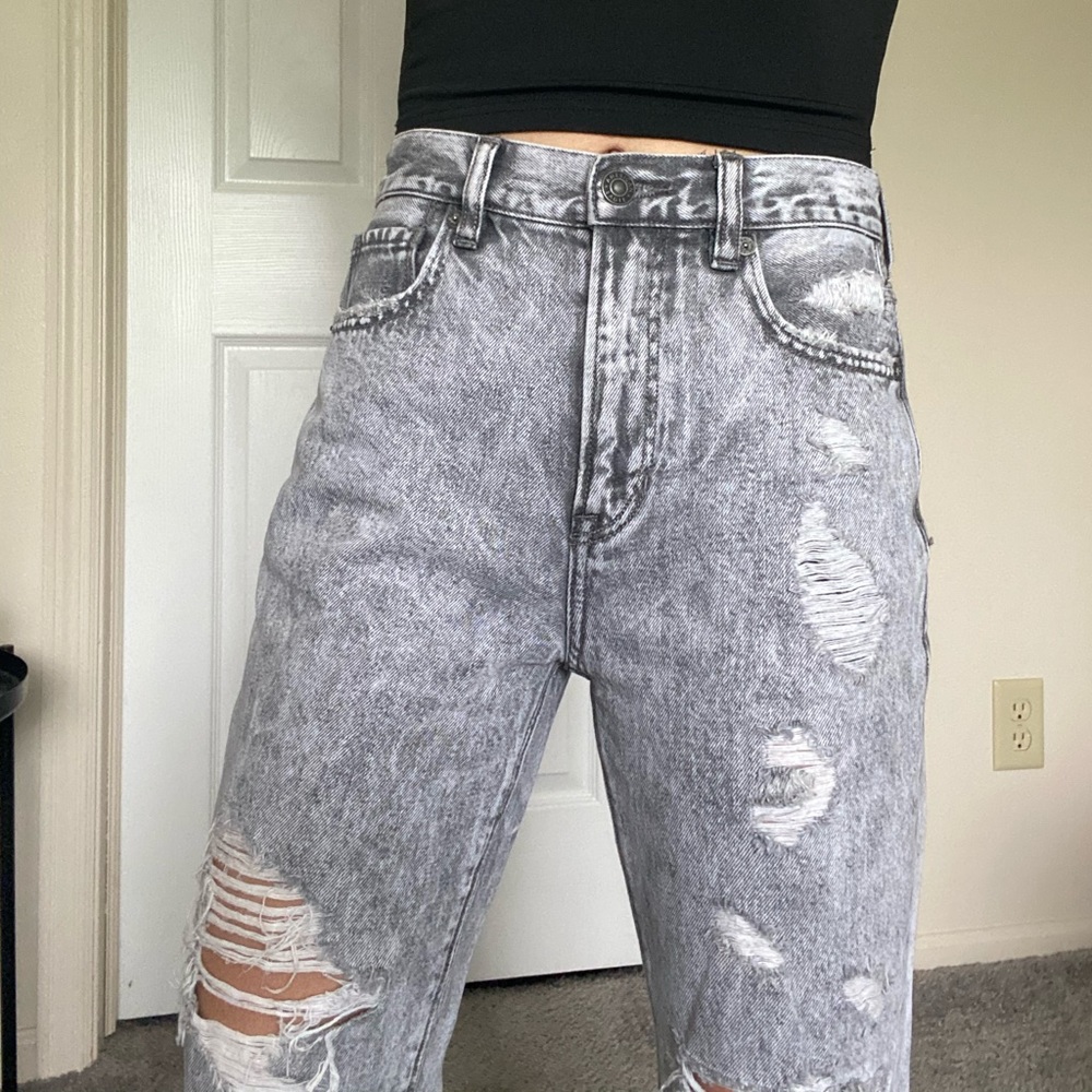 AEO Ripped Mom Jean